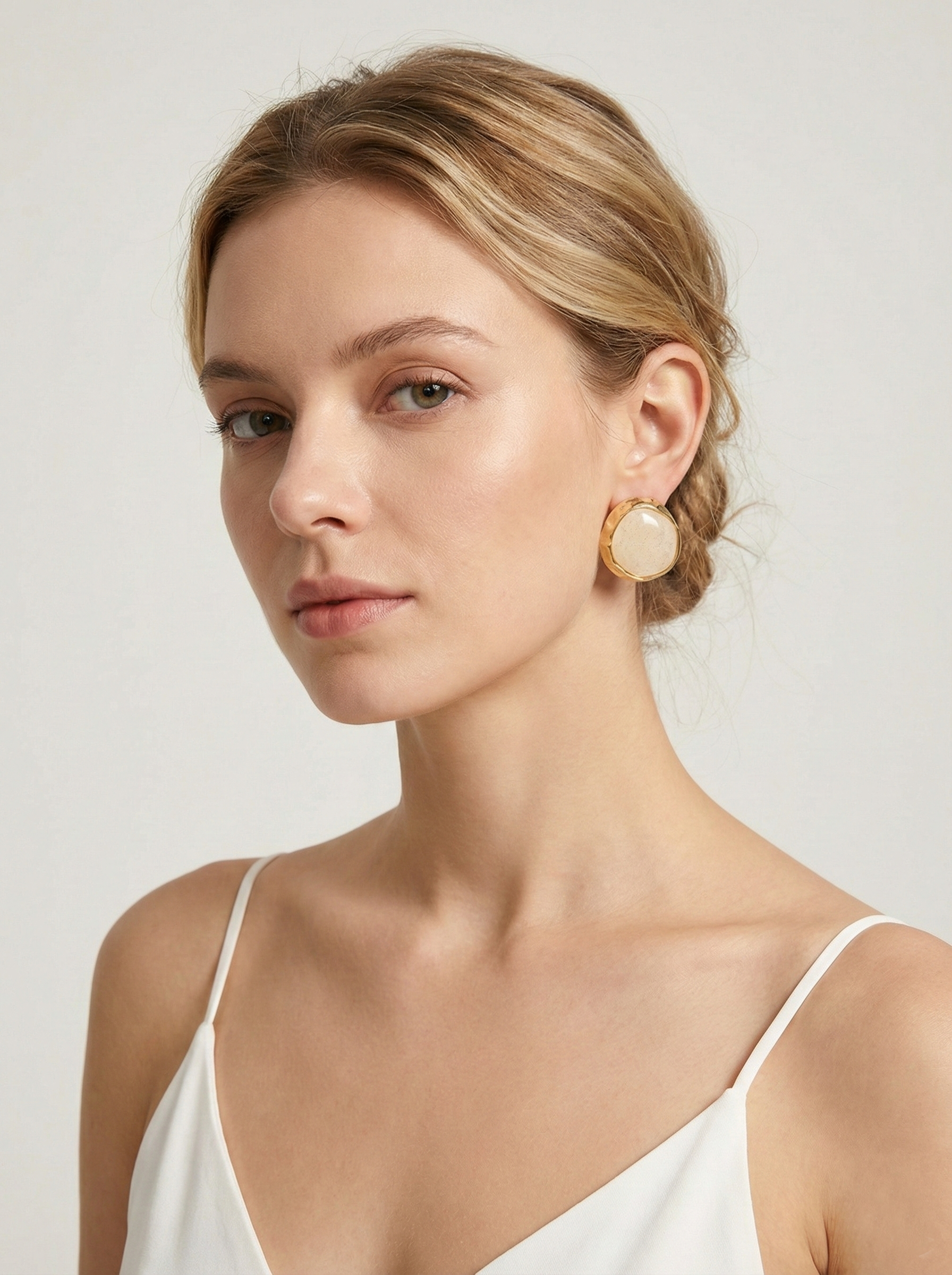 Simli Vintage Görünümlü Küpe