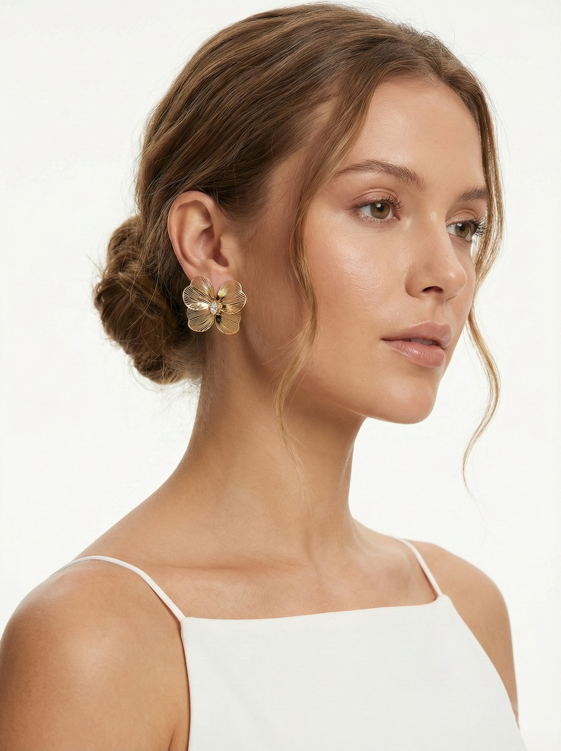 İnce Detaylı Çiçek Küpe