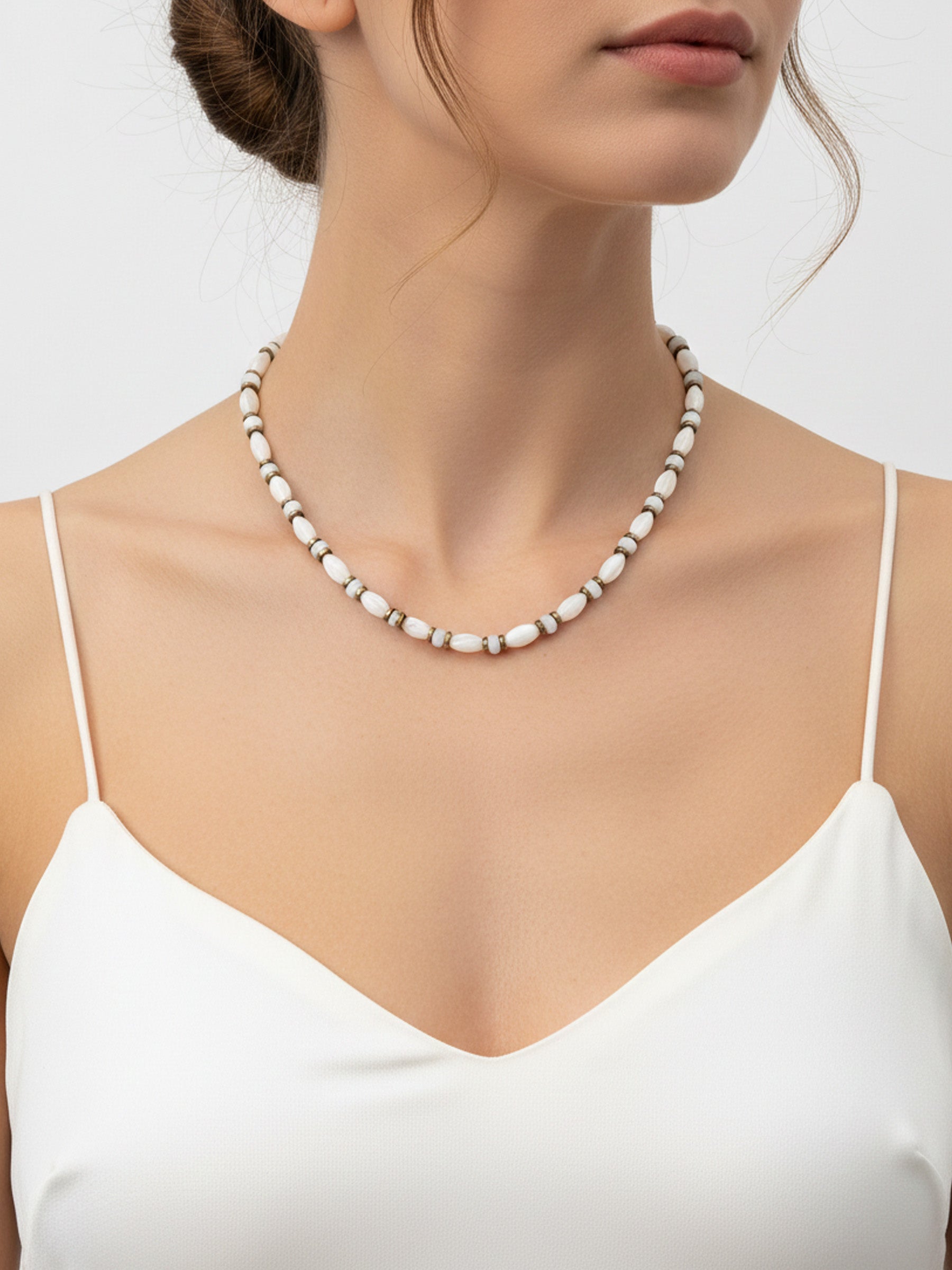 Arpa Sedef Doğal Taş Kolye