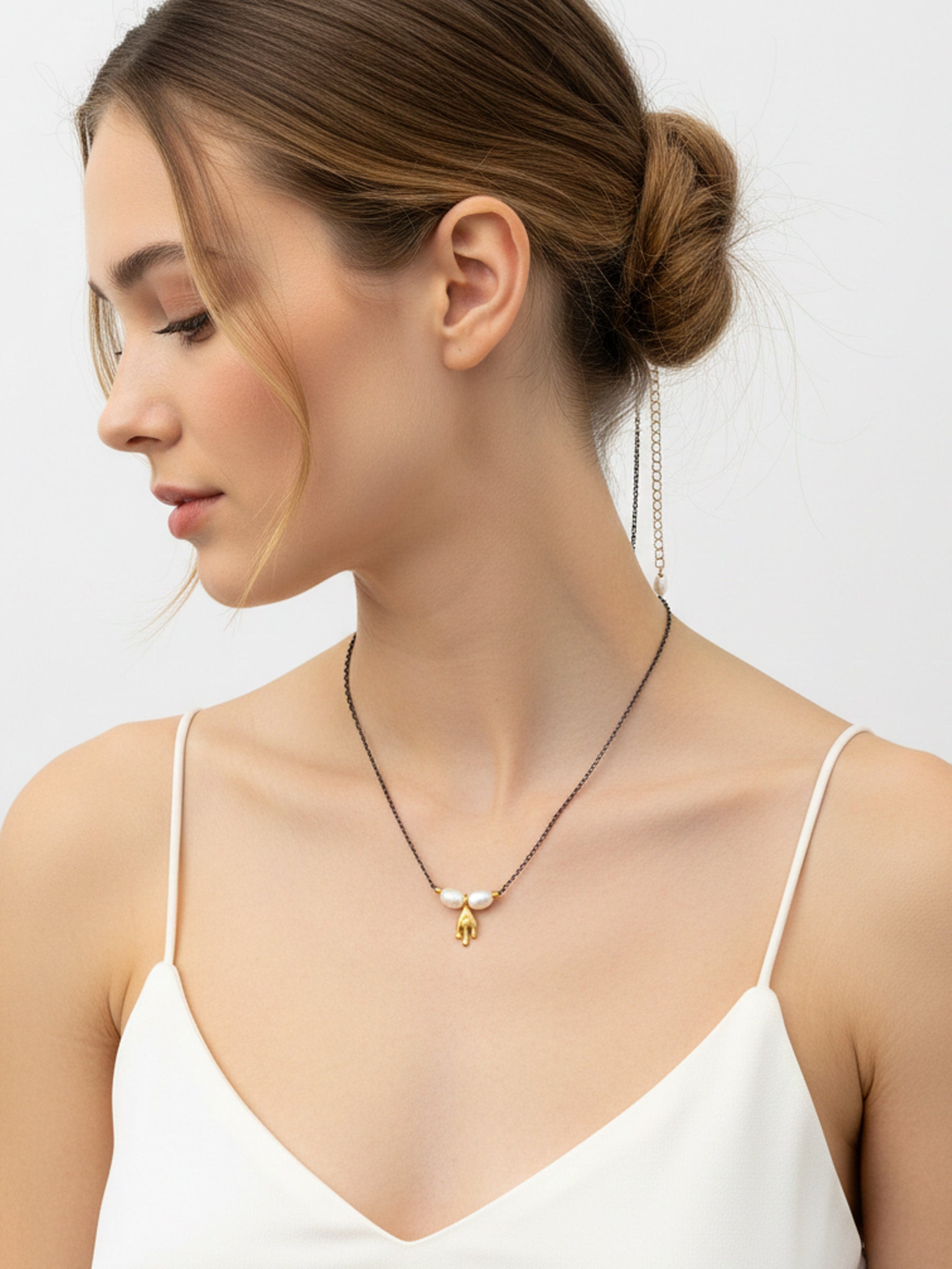 İncili Muska Motifli Altın Kaplama 925 Ayar Gümüş Kolye