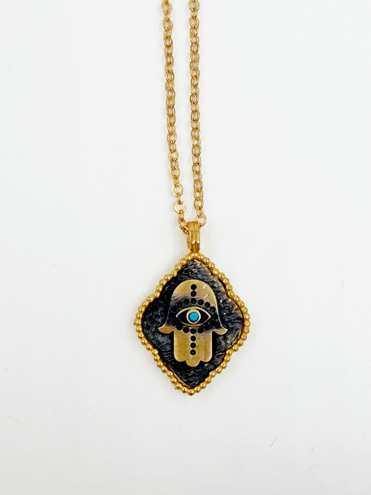 Hamsa Devil Eye Necklace Detailed View