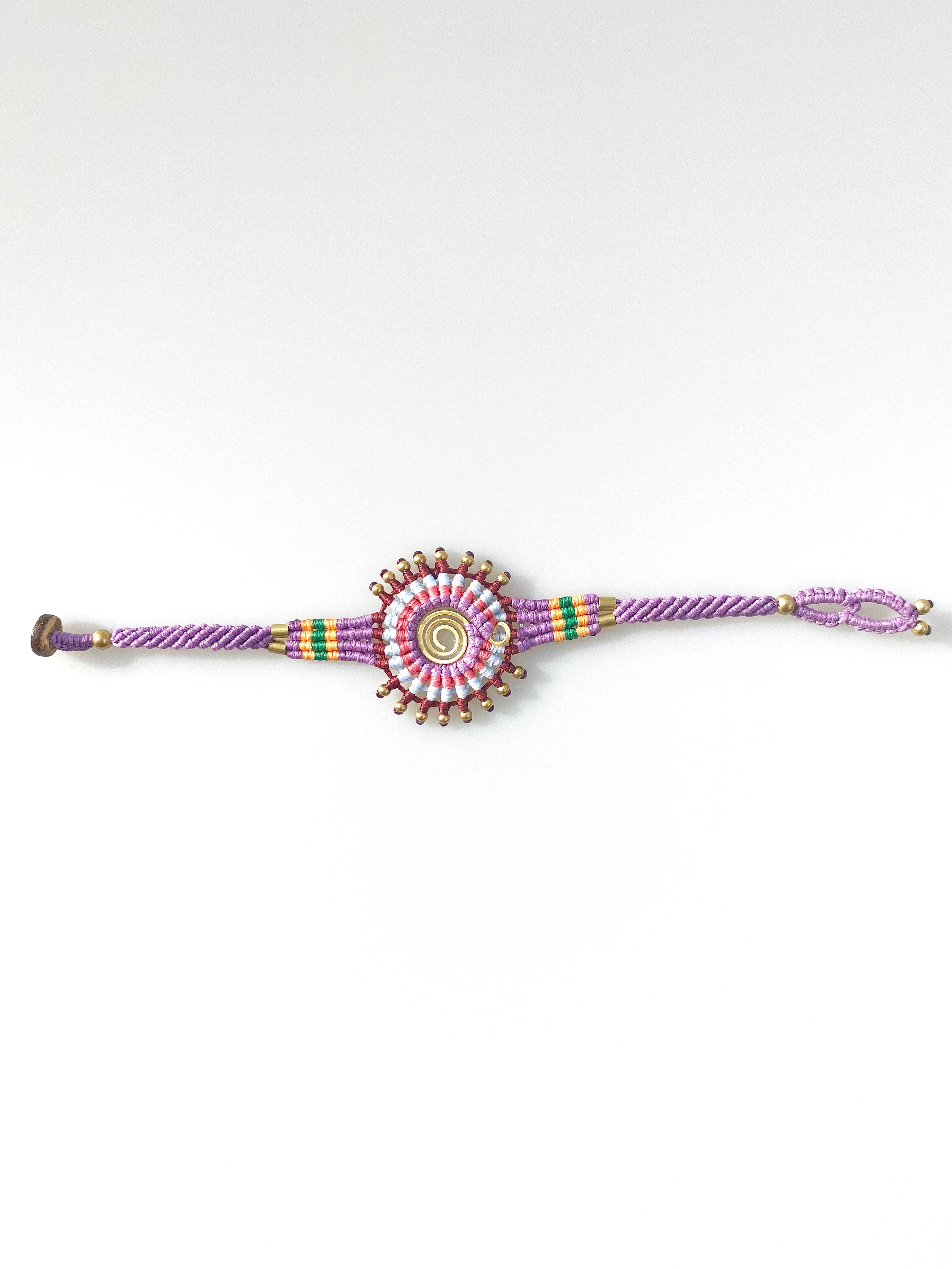 El Yapımı Leylak Renk Örgü Bileklik