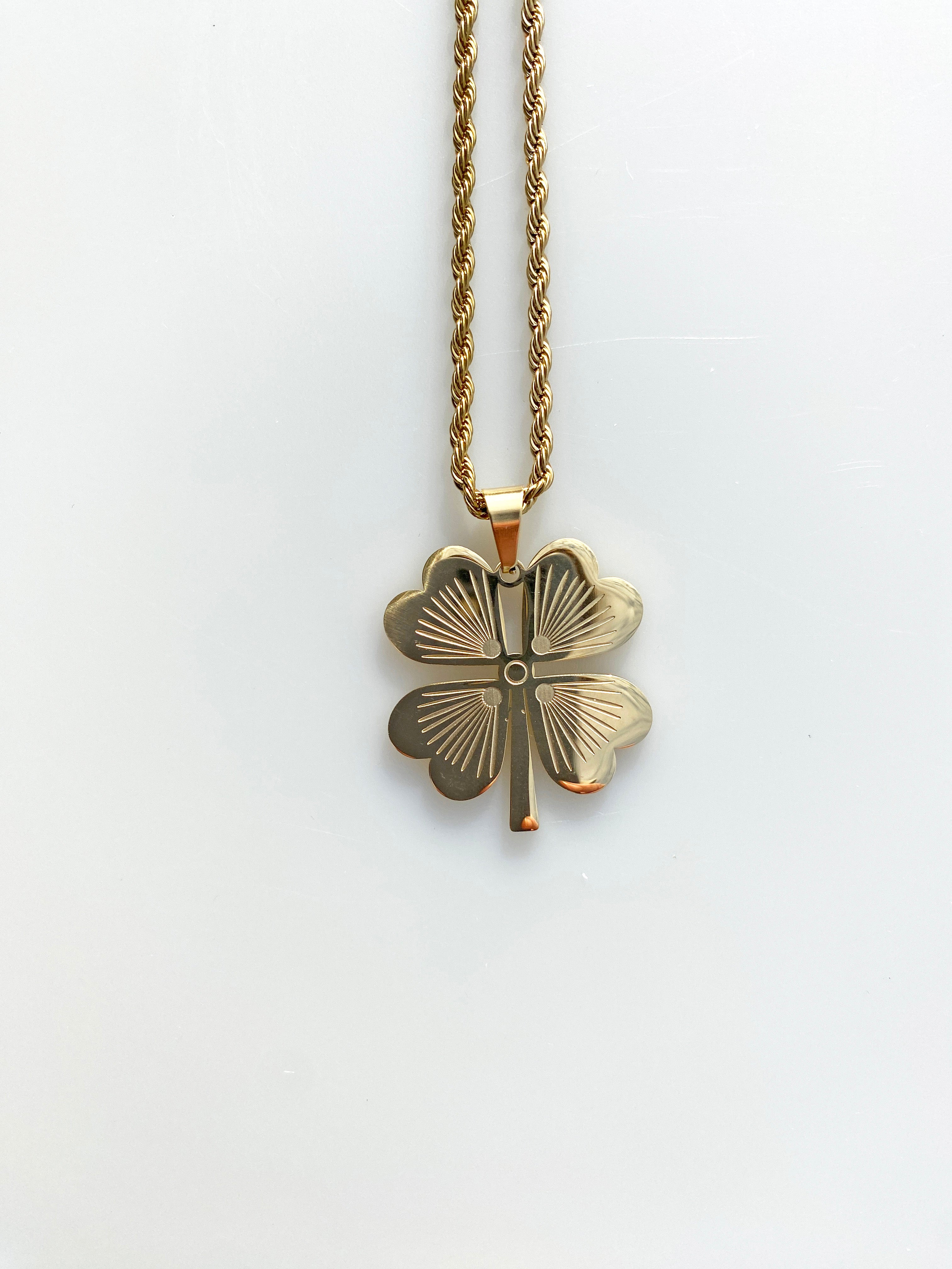 Altın Renk Çelik Yonca Kolye