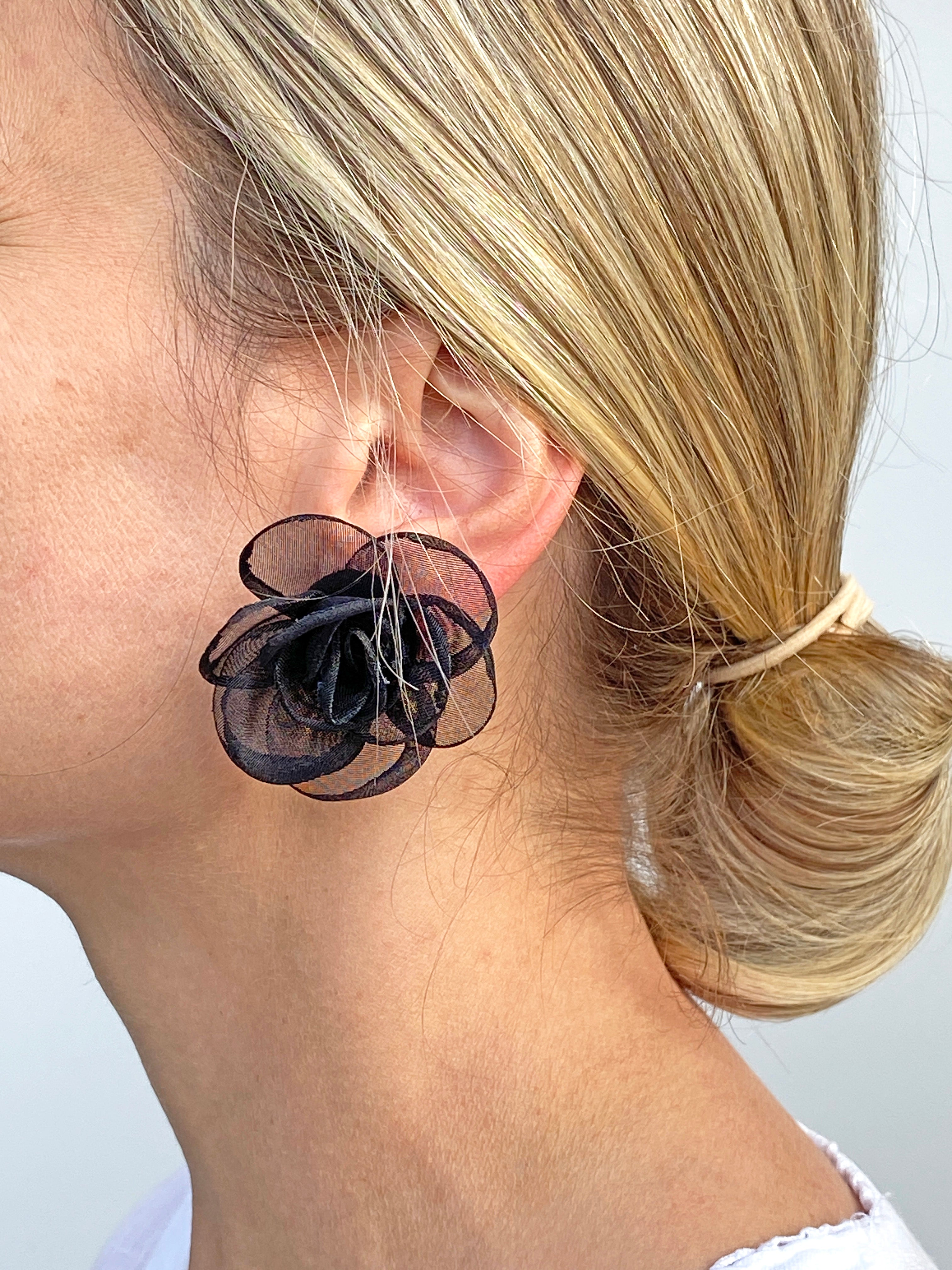 Siyah Organze Tül Çiçek Küpe