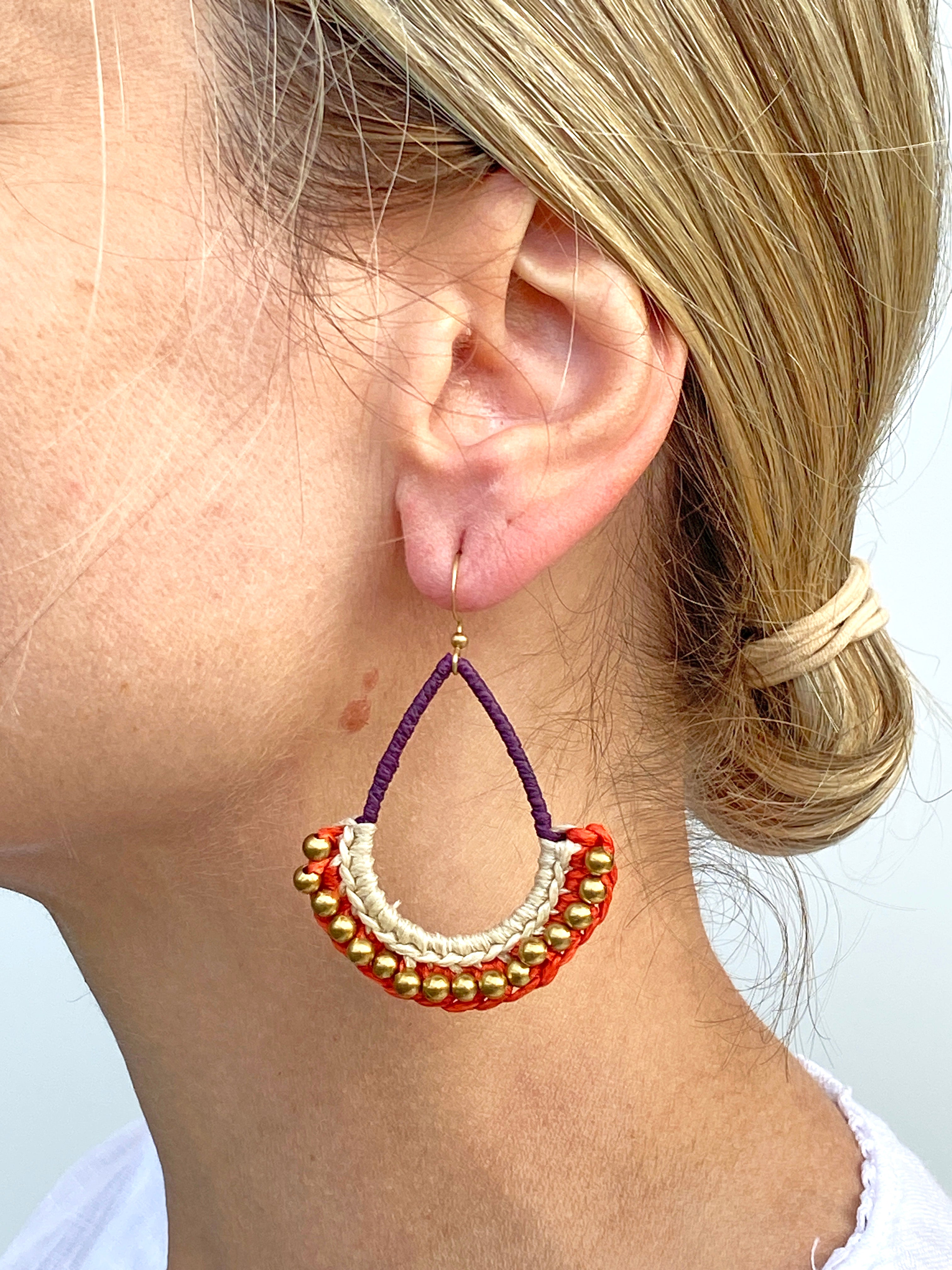 Mor Krem El Yapımı Örgü Küpe