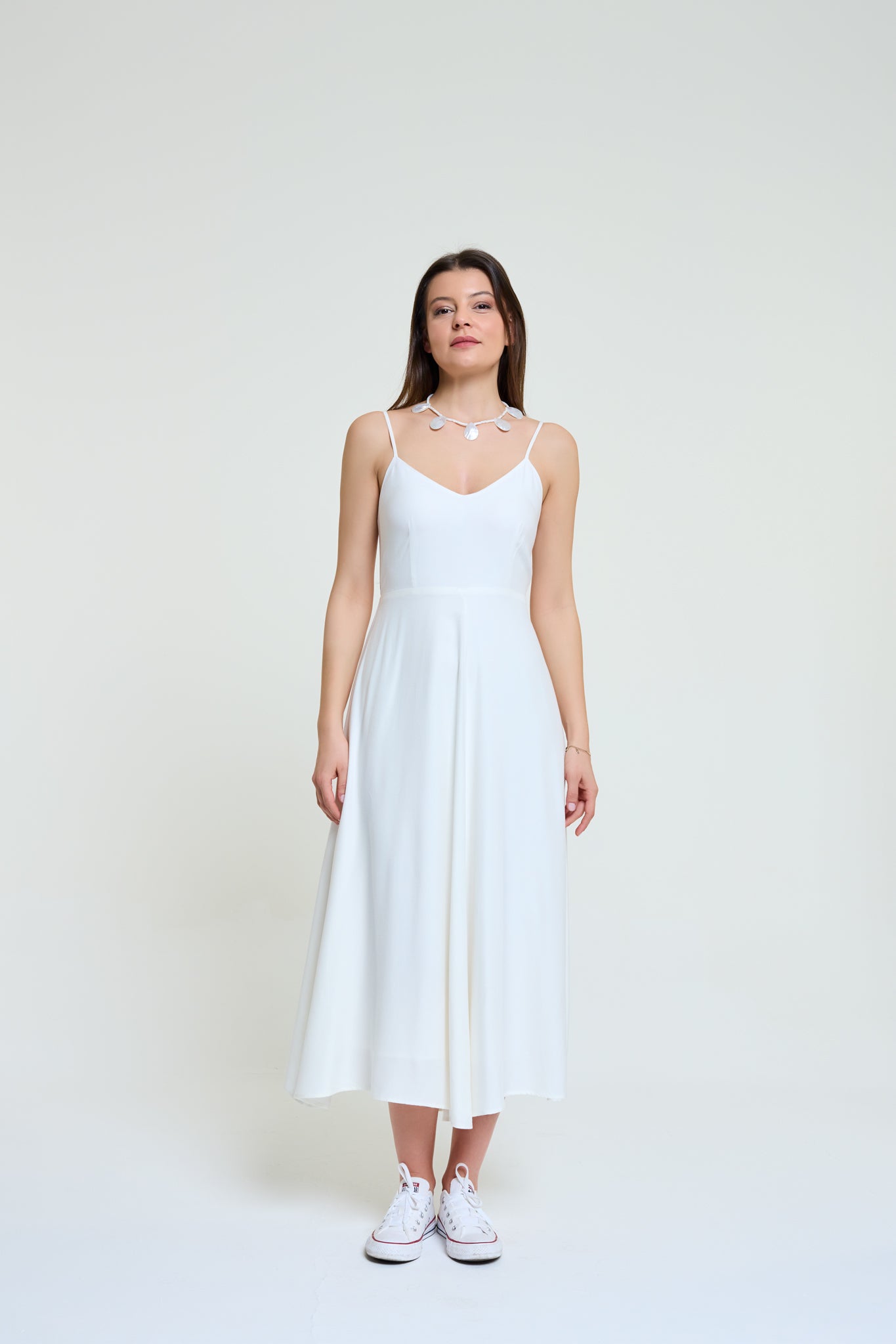 Doris | İp Askılı Sırtı Fiyonk Bağlamalı Beyaz Uzun Elbise