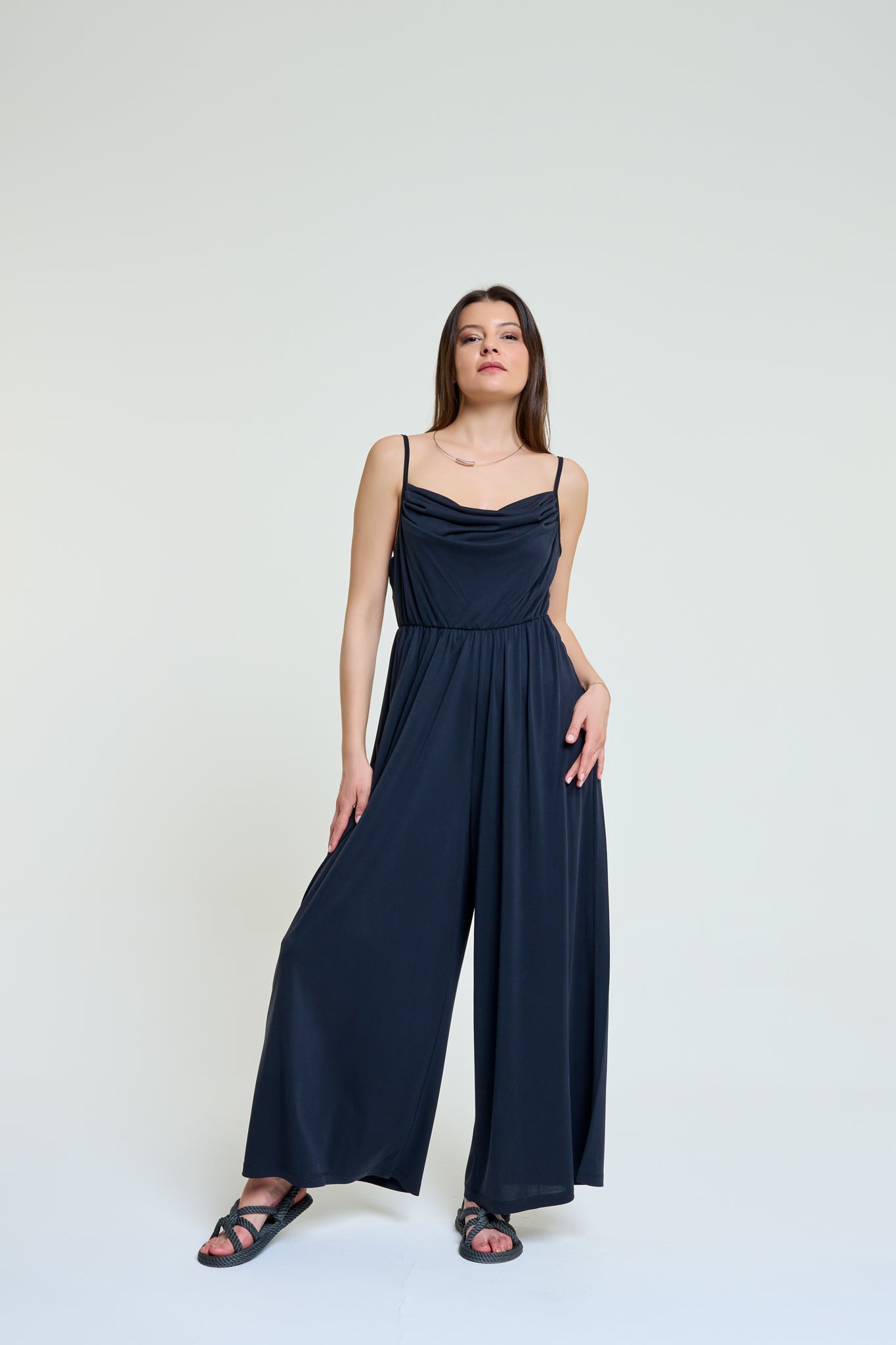 Tina | Askılı Degaje Yaka Örme Tulum