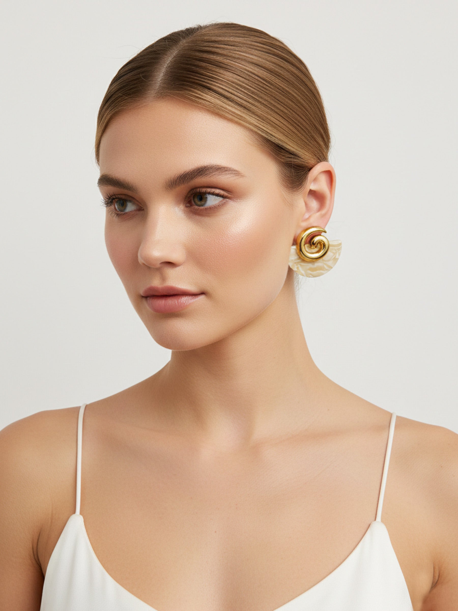 Spiral Yarım Ay Küpe