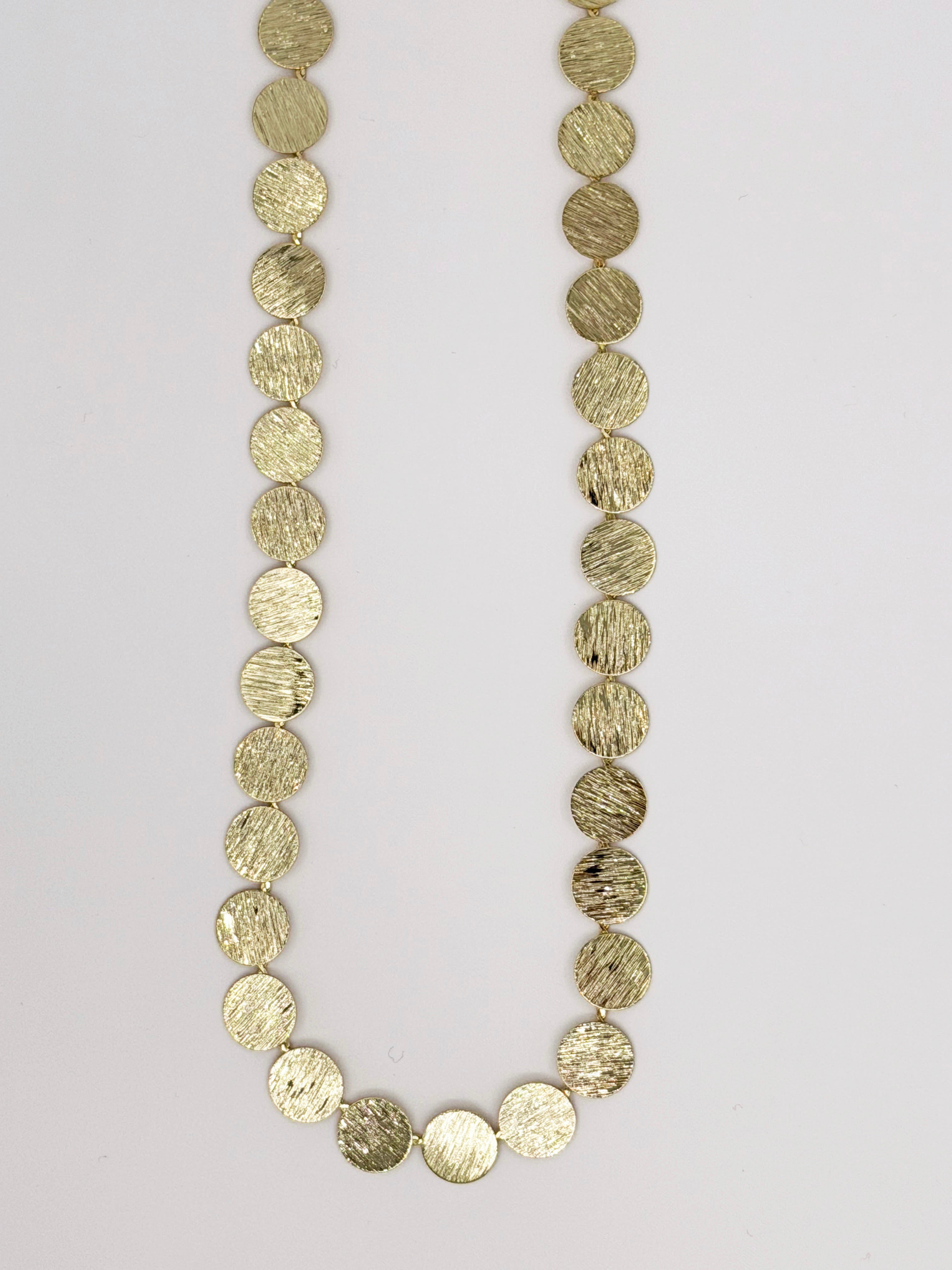 Altın Renk Yuvarlak Plaka Kolye