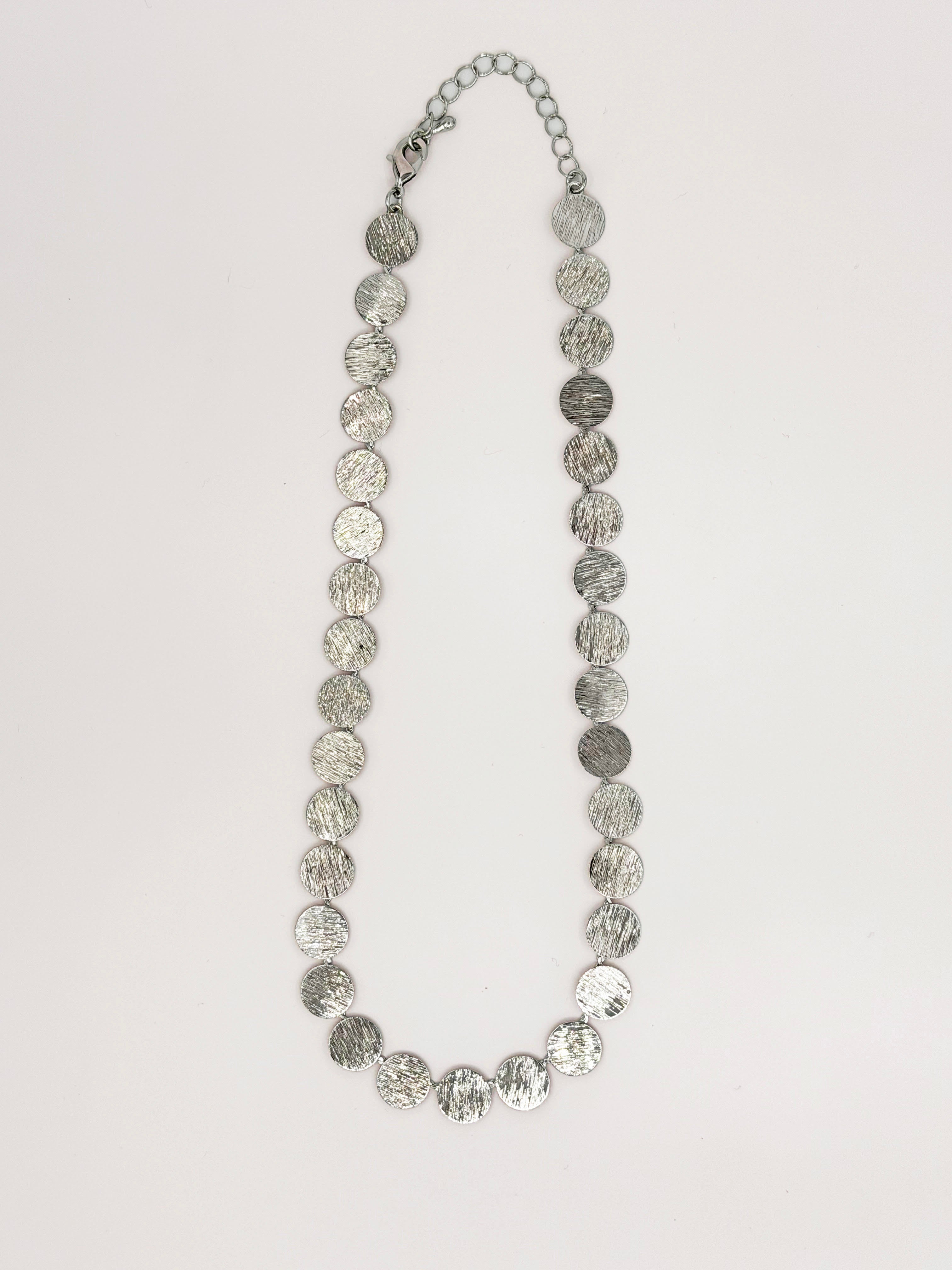 Gümüş Renk Yuvarlak Plaka Kolye