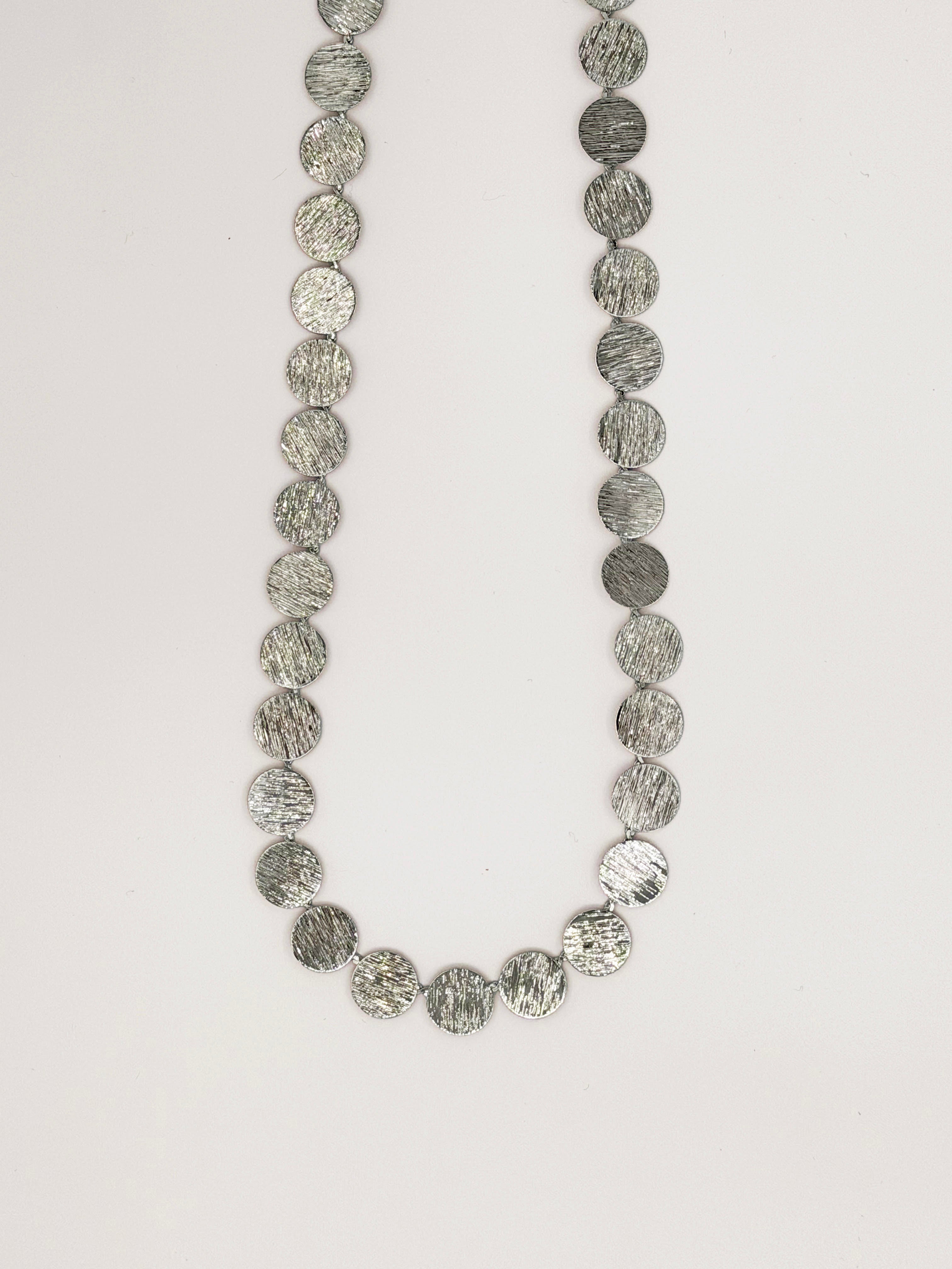 Gümüş Renk Yuvarlak Plaka Kolye