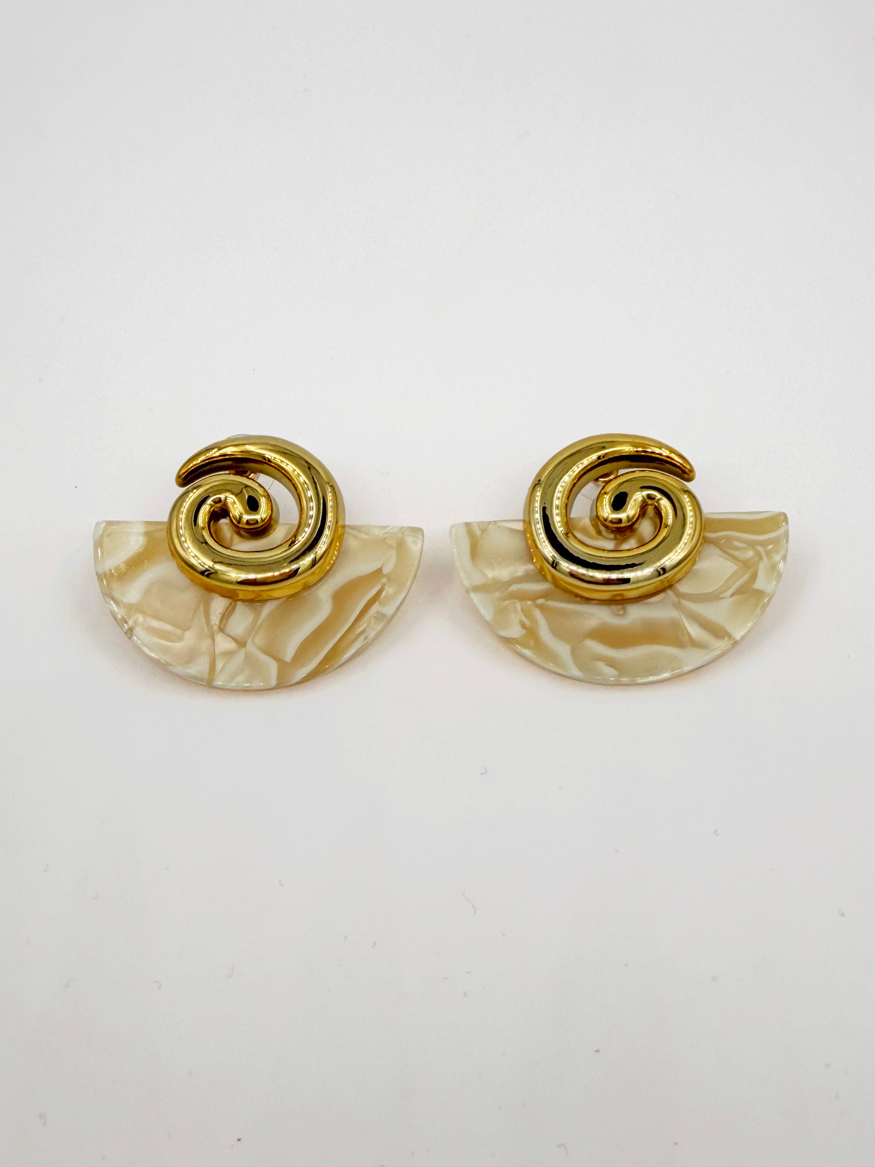 Spiral Yarım Ay Küpe