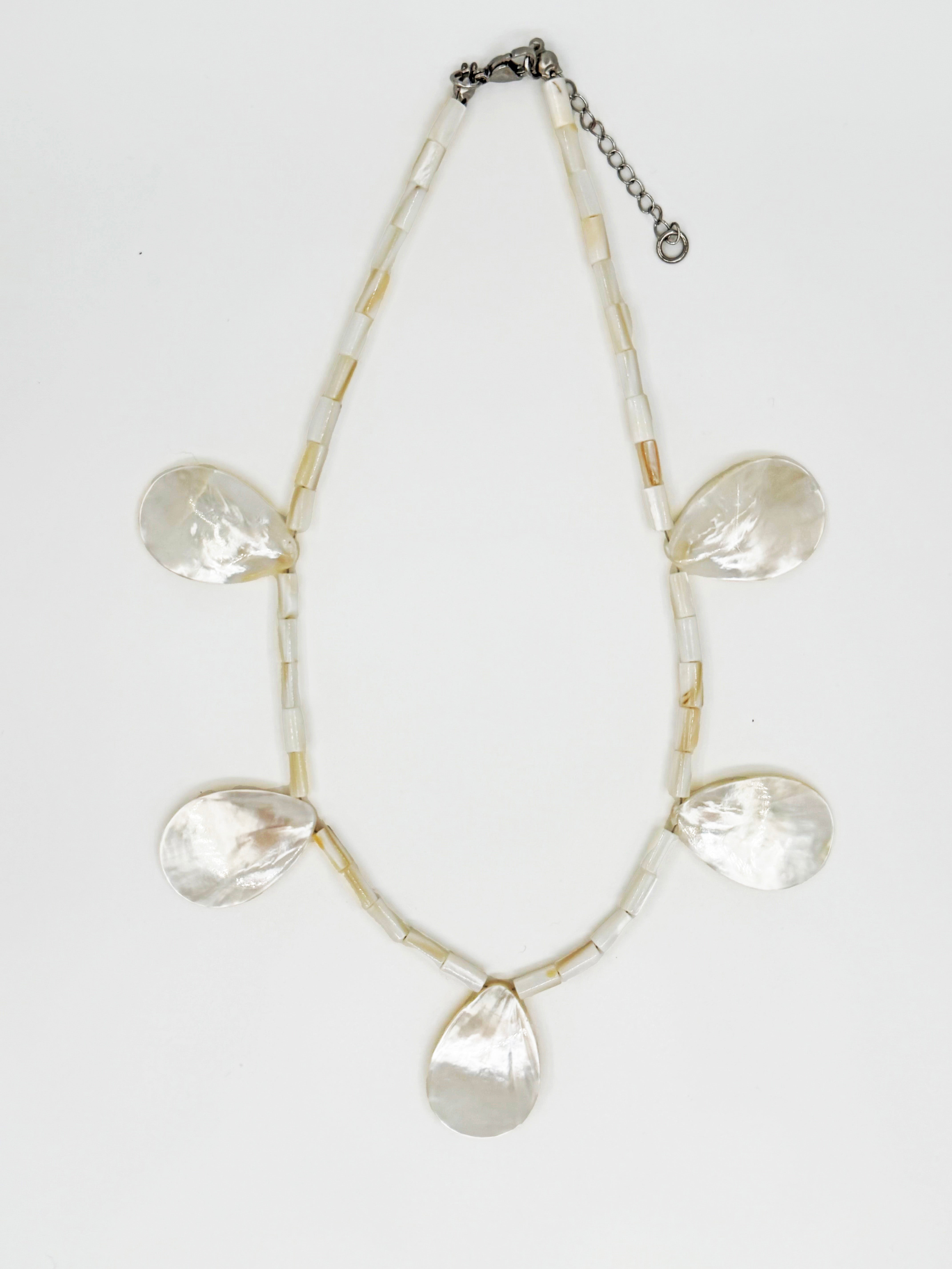 Midye Kabuğu Sedef Doğal Taş Kolye