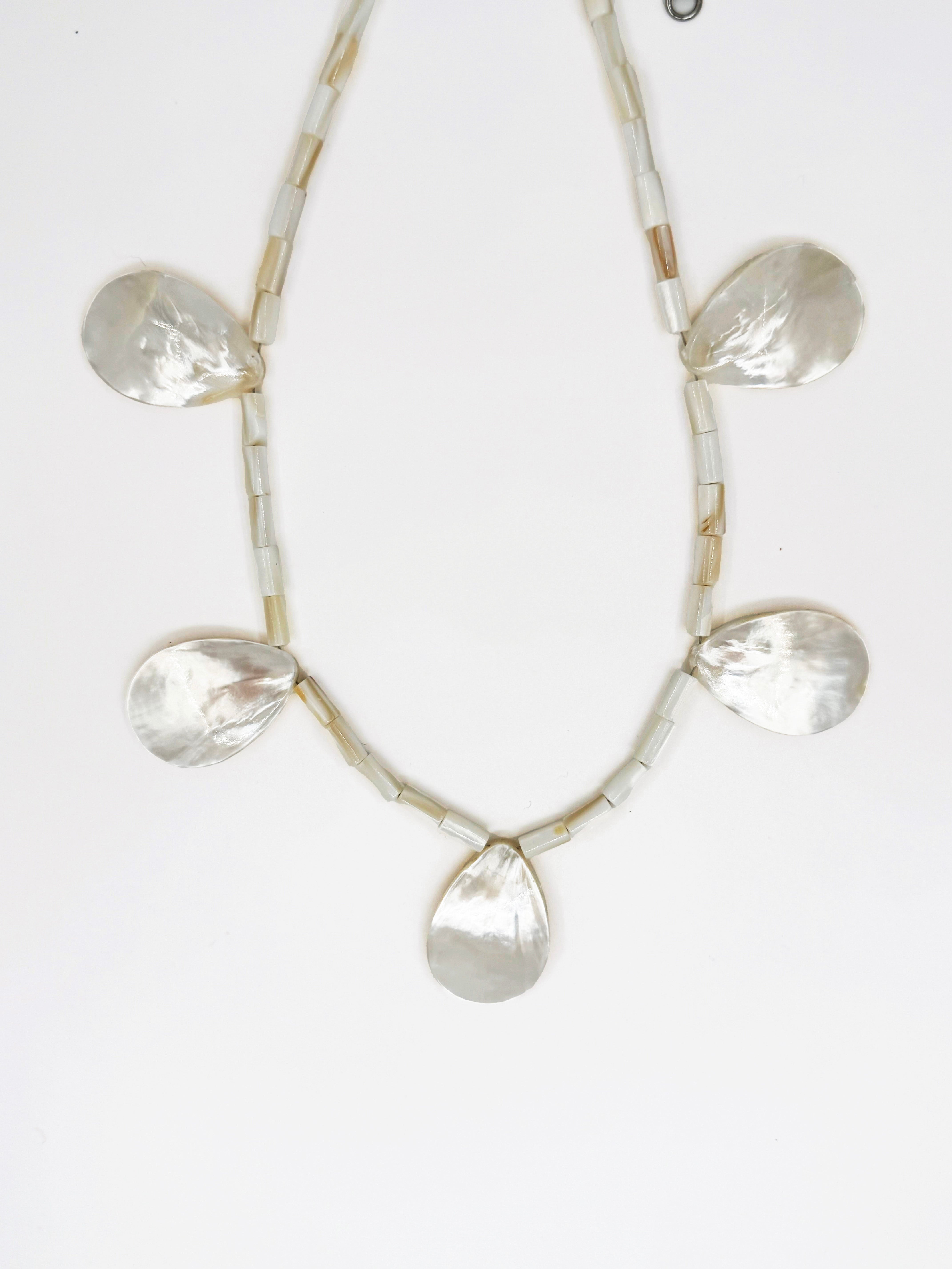 Midye Kabuğu Sedef Doğal Taş Kolye