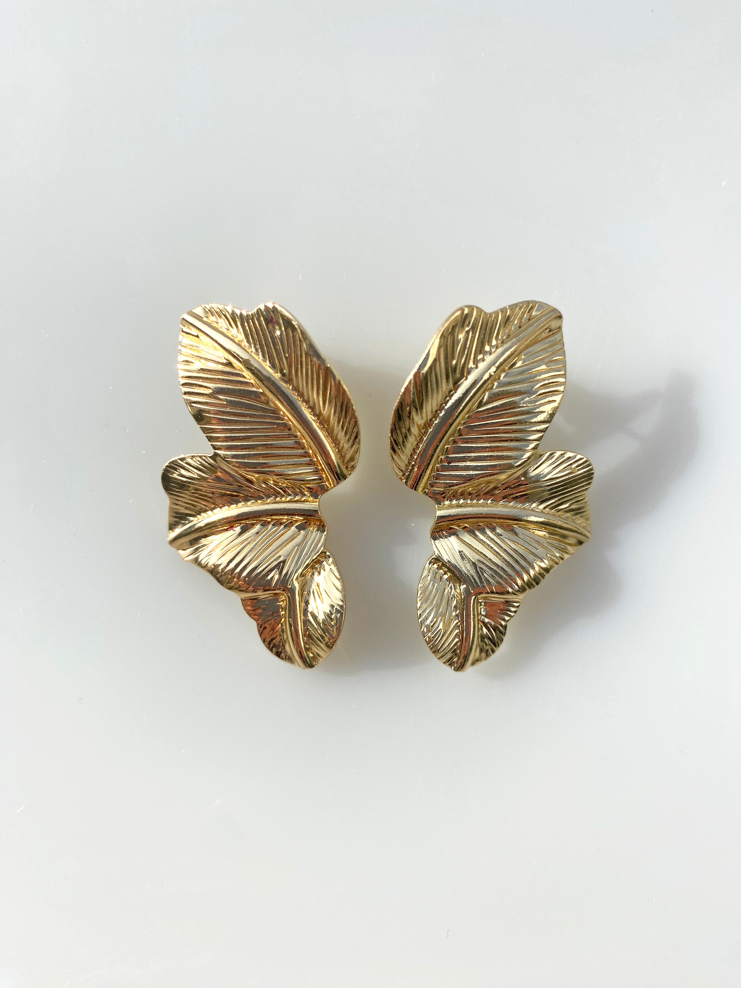 Üç Yapraklı Modern Küpe