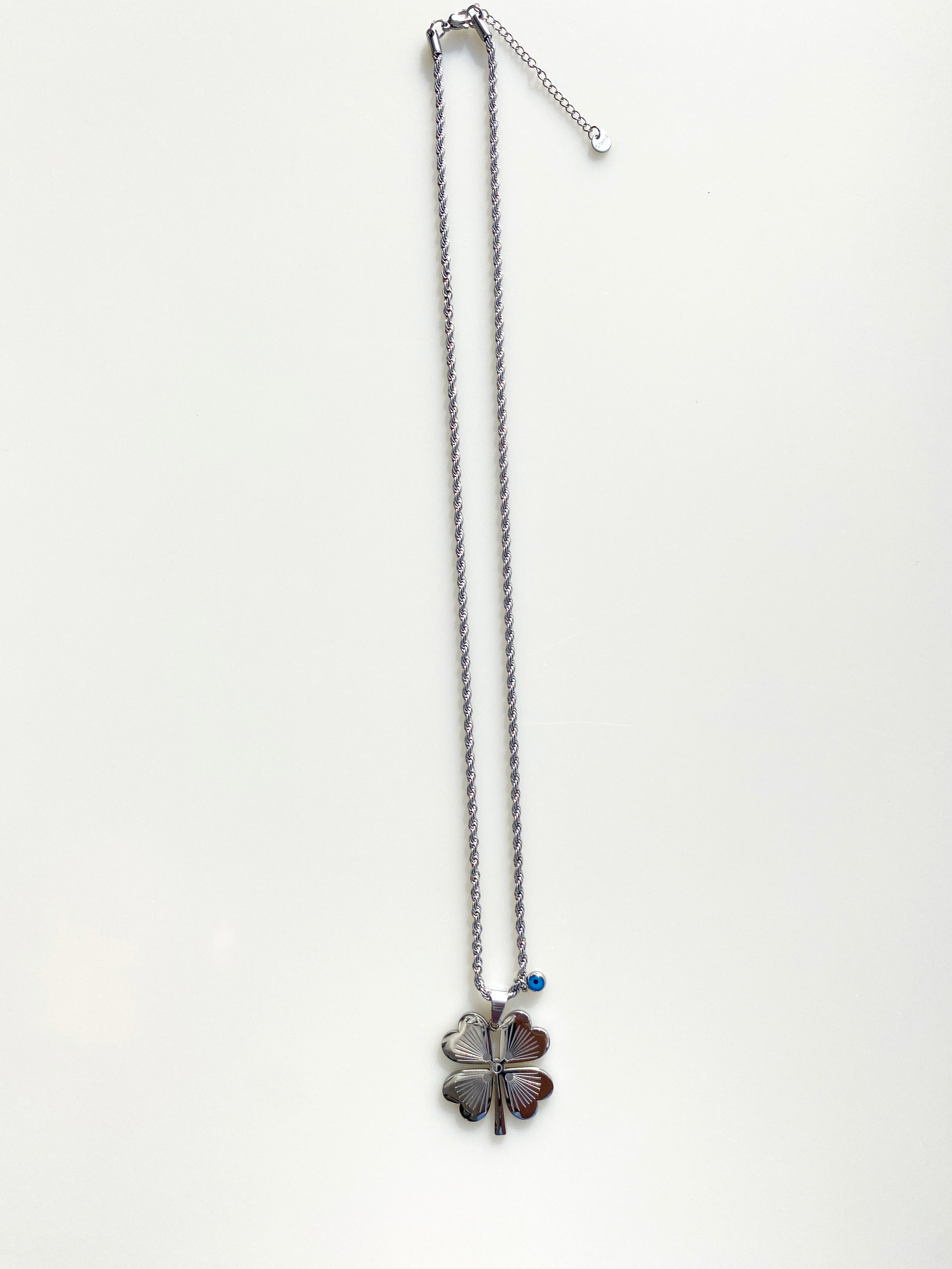 Gümüş Renk Çelik Yonca Kolye